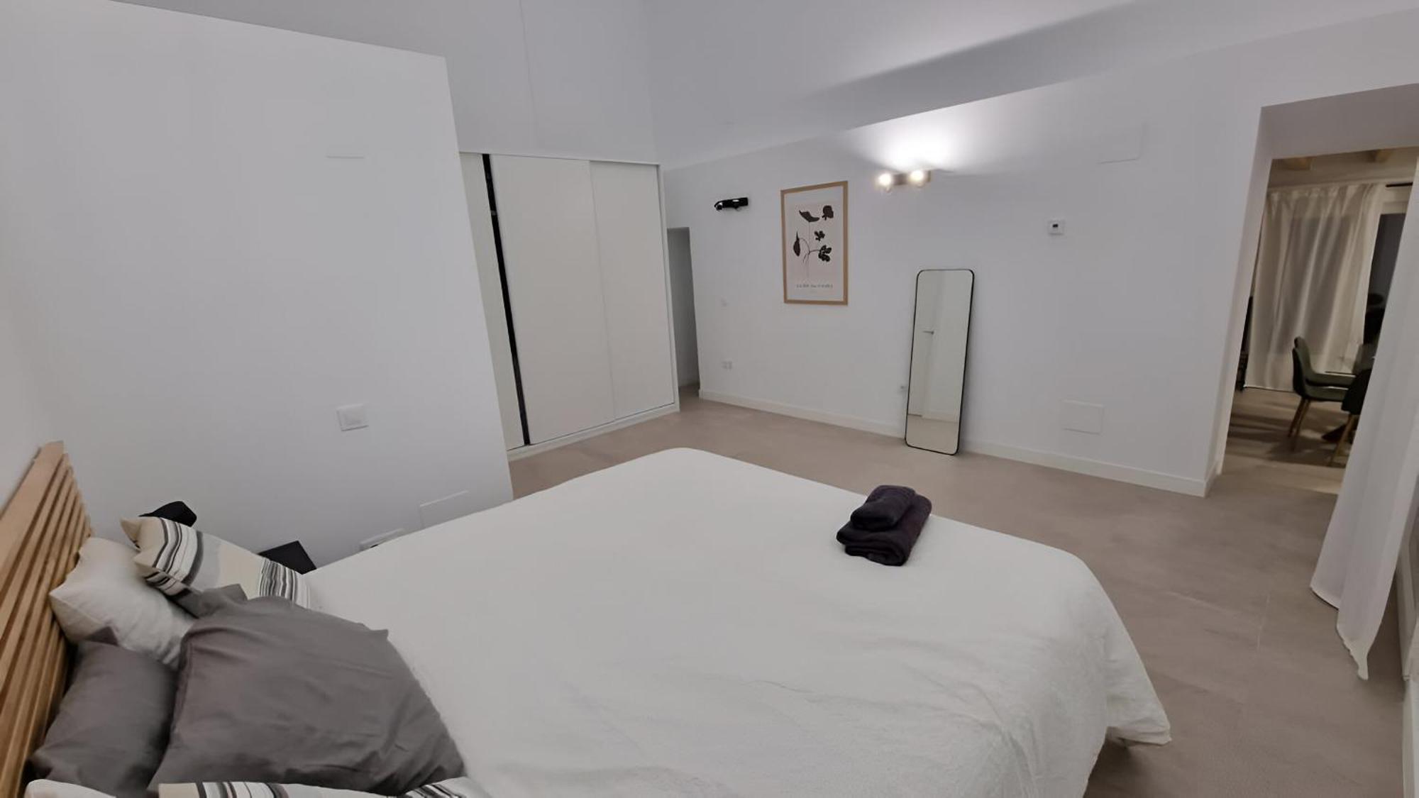Апартаменты Apartamento En Toledo Bagu Экстерьер фото
