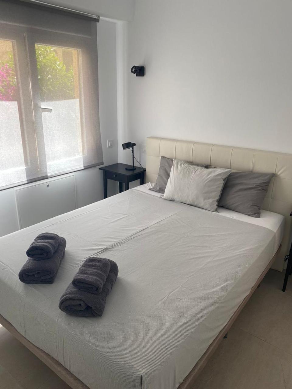 Апартаменты Apartamento En Toledo Bagu Экстерьер фото